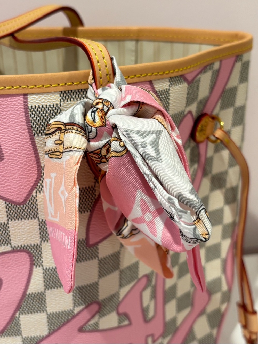 🩷Designer Inspired Pink Checkered Tote Bag with Pouch & Scarf - Picture 6 of 14